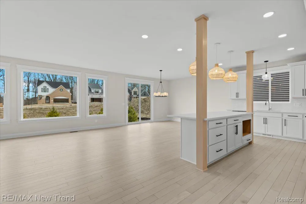 209 MOUNTAIN VIEW LANE Milford Village, MI 48381