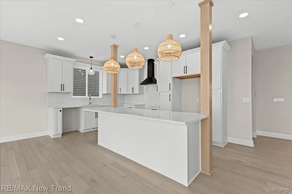 209 MOUNTAIN VIEW LANE Milford Village, MI 48381