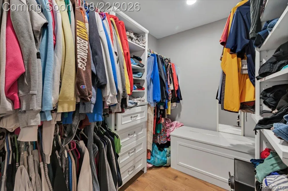 21723 Magnolia Court Macomb Township, MI 48044