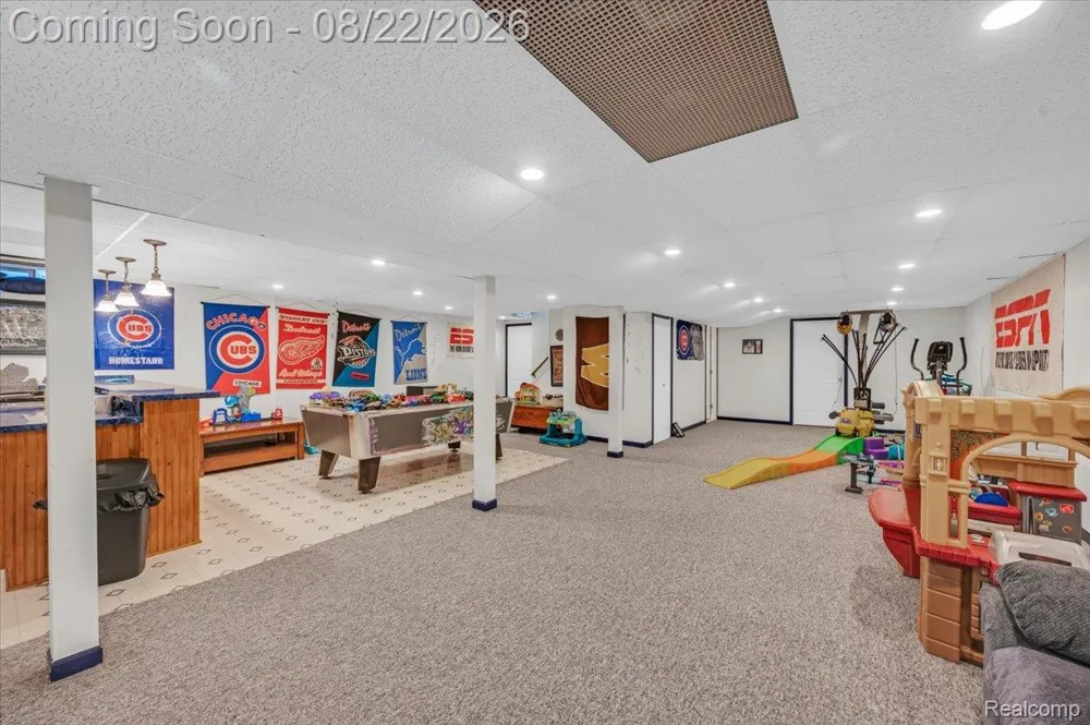 21723 Magnolia Court Macomb Township, MI 48044