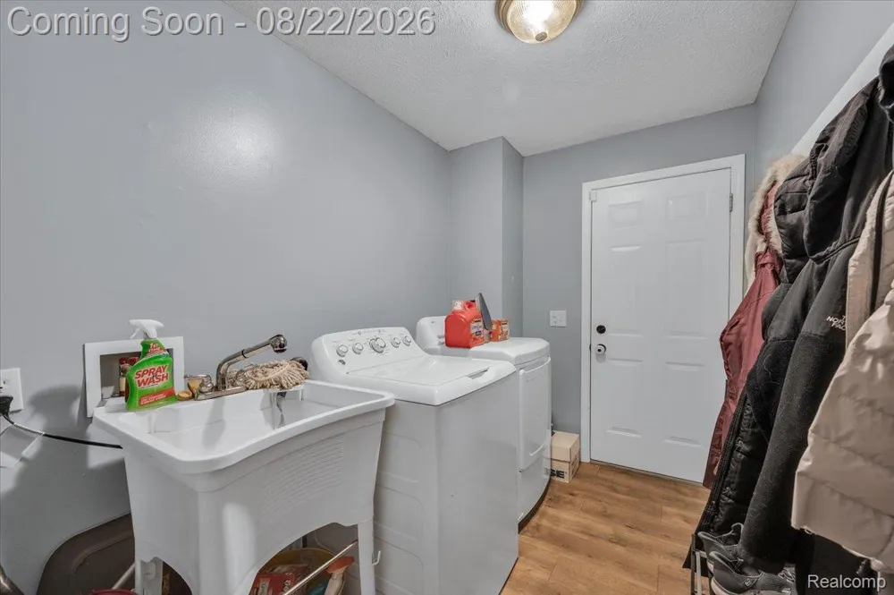 21723 Magnolia Court Macomb Township, MI 48044