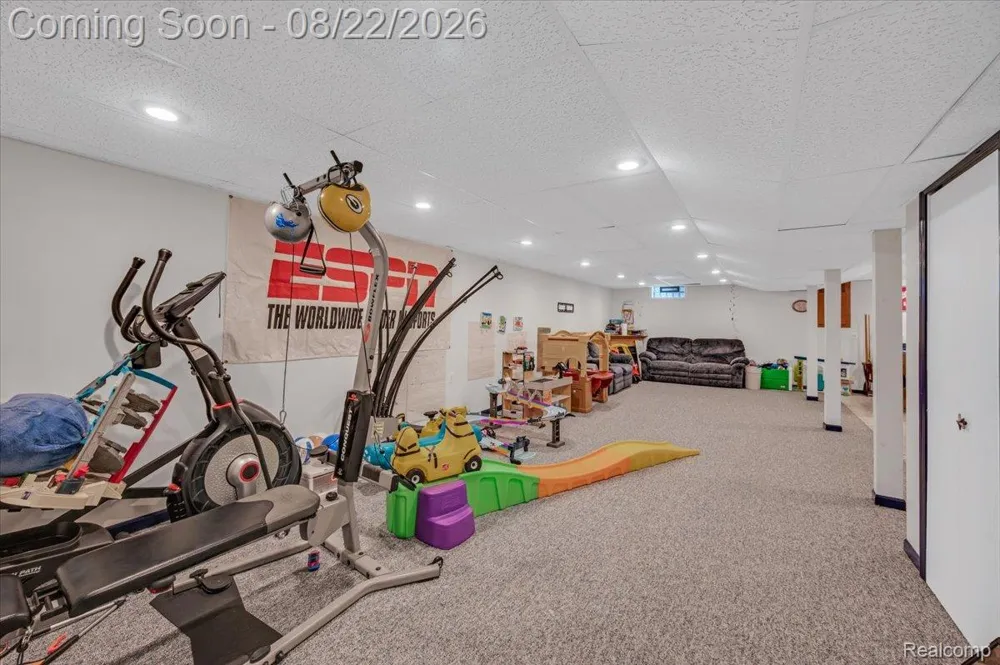 21723 Magnolia Court Macomb Township, MI 48044