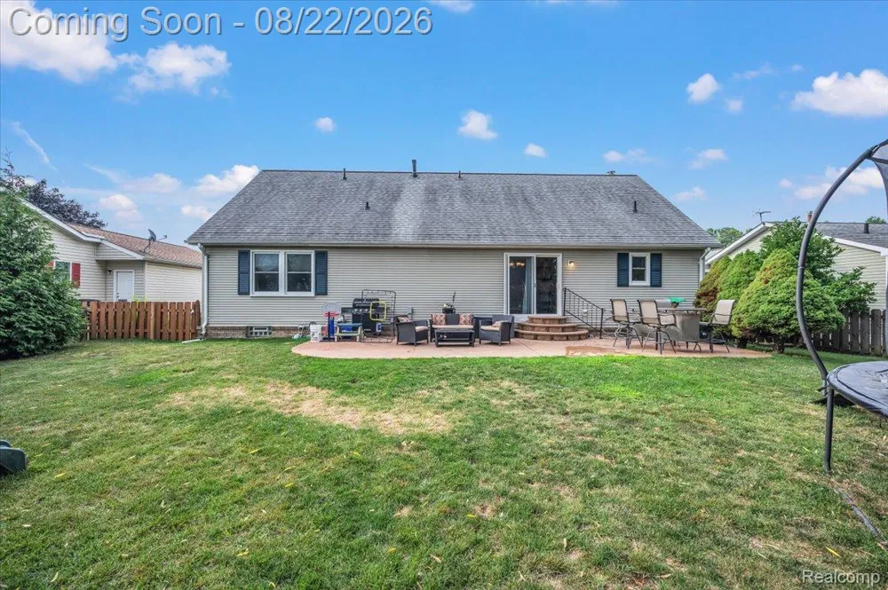21723 Magnolia Court Macomb Township, MI 48044