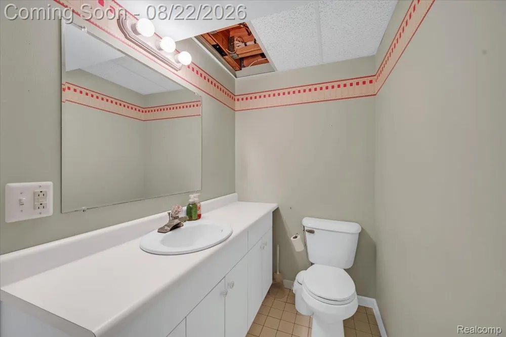 21723 Magnolia Court Macomb Township, MI 48044