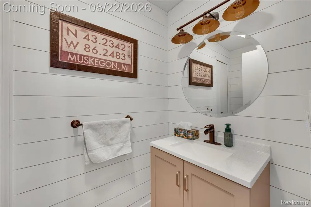 21723 Magnolia Court Macomb Township, MI 48044