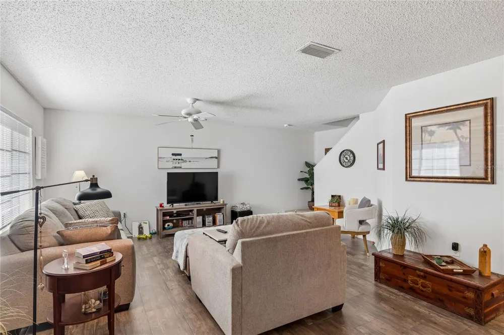 4009 DOLPHIN DRIVE Tampa, FL 33617