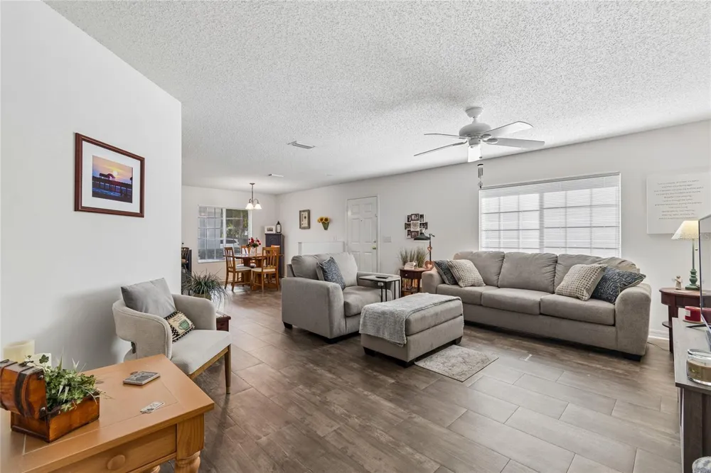 4009 DOLPHIN DRIVE Tampa, FL 33617