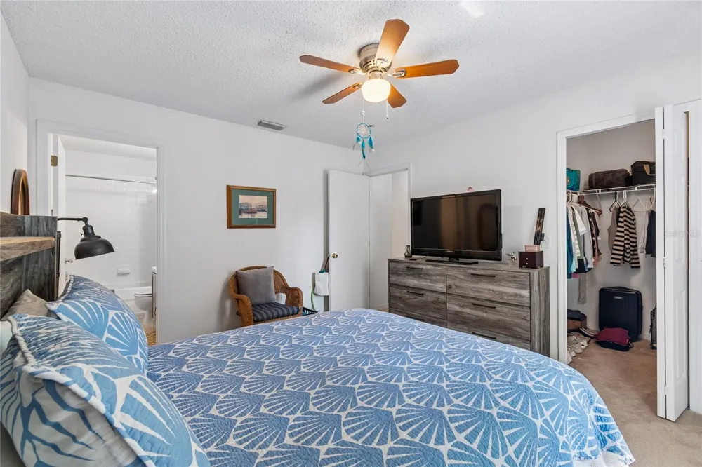 4009 DOLPHIN DRIVE Tampa, FL 33617