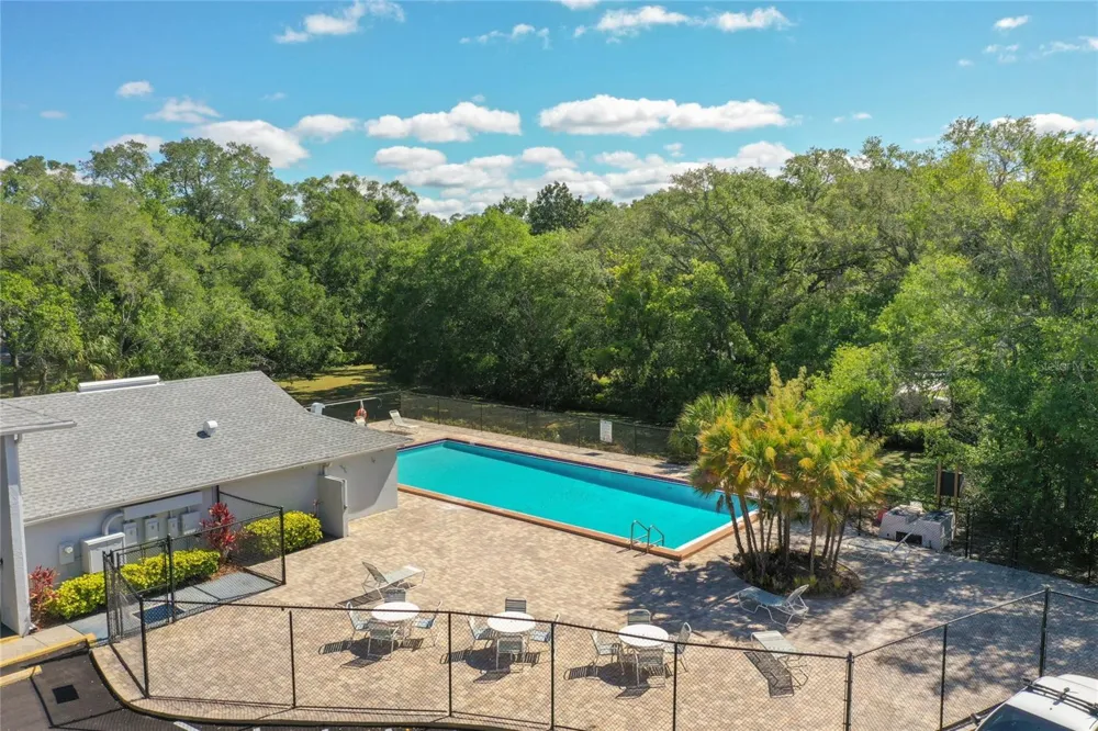 4009 DOLPHIN DRIVE Tampa, FL 33617