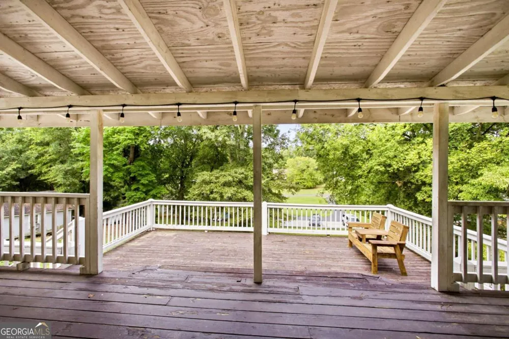 110 Crestmont DR Calhoun, GA 30701