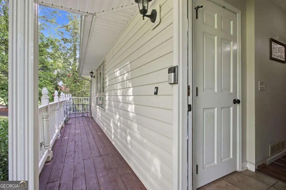 110 Crestmont DR Calhoun, GA 30701