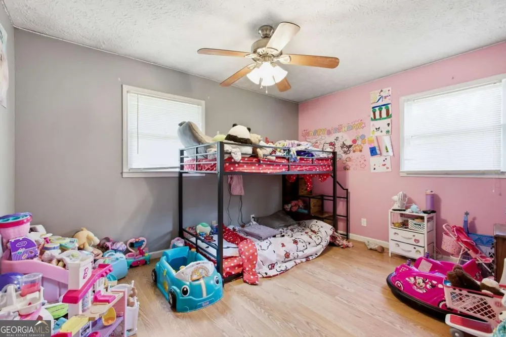 110 Crestmont DR Calhoun, GA 30701
