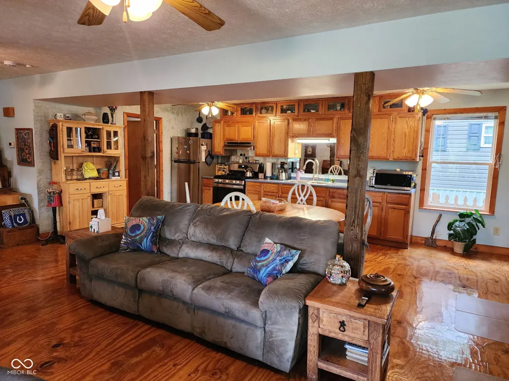 5175 Van Bibber Lake Estates Greencastle, IN 46135