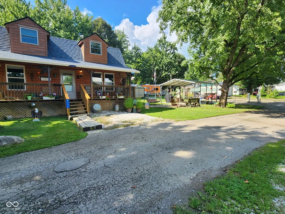 5175 Van Bibber Lake Estates Greencastle, IN 46135