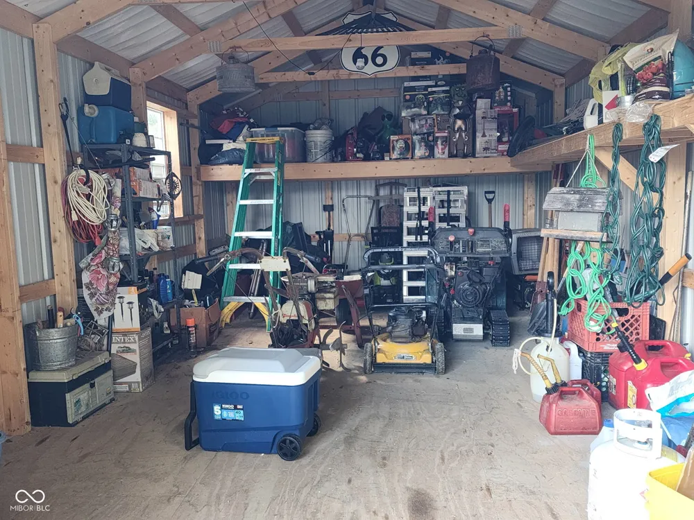 5175 Van Bibber Lake Estates Greencastle, IN 46135