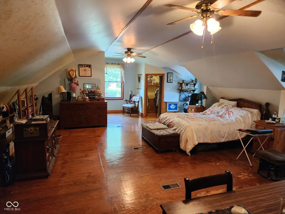 5175 Van Bibber Lake Estates Greencastle, IN 46135