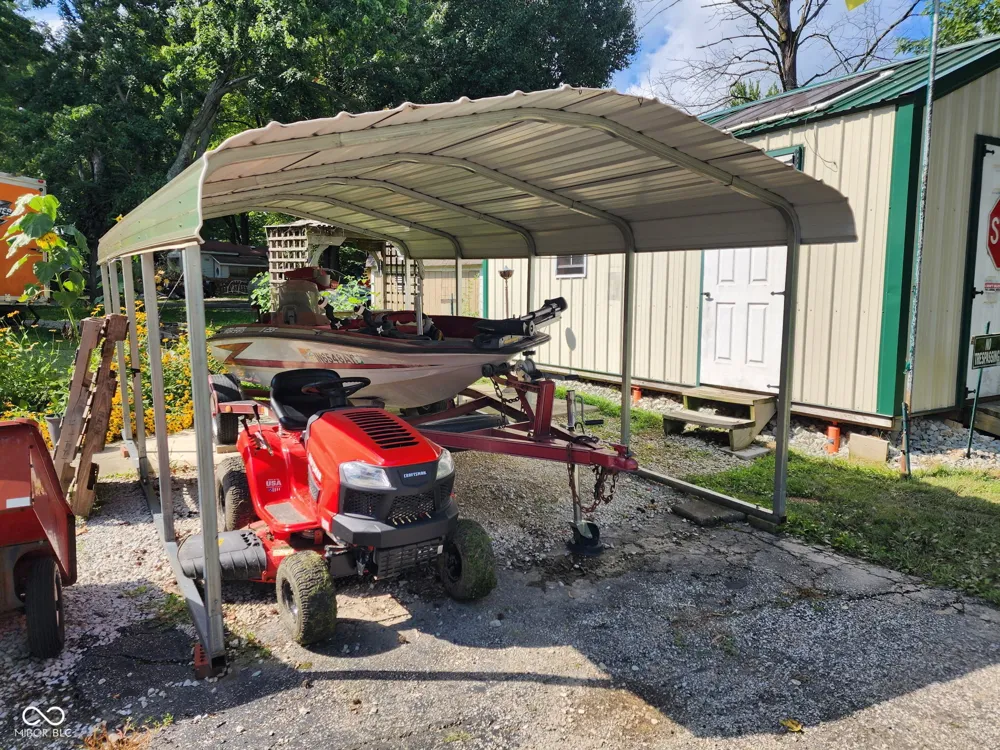 5175 Van Bibber Lake Estates Greencastle, IN 46135