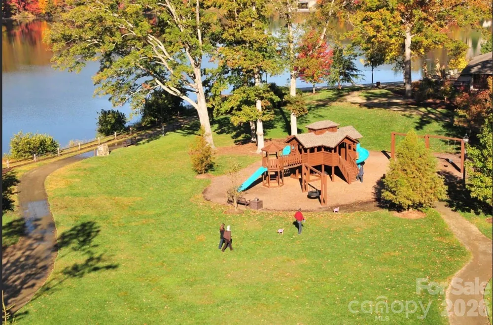 33 Gray Duster Circle Biltmore Lake, NC 28715
