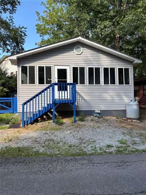 61 Rocky Lane