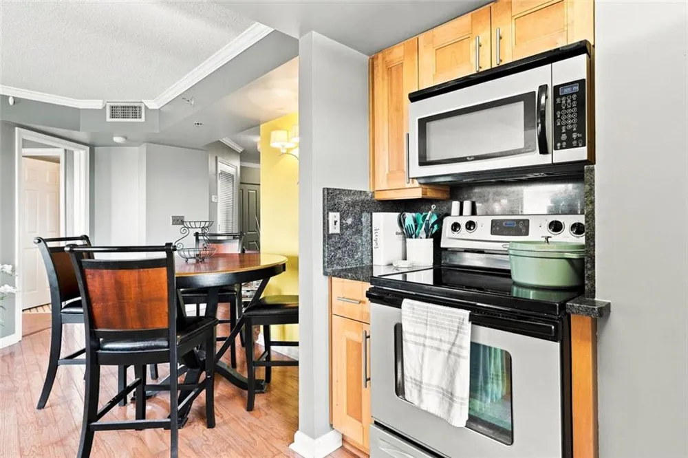 795 Hammond Drive #1708 Sandy Springs, GA 30328
