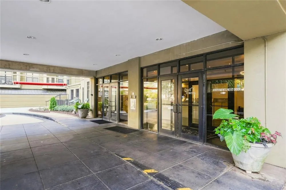795 Hammond Drive #1708 Sandy Springs, GA 30328