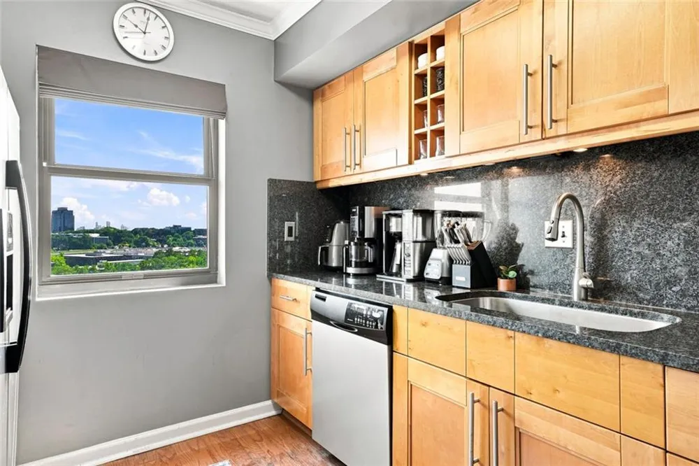 795 Hammond Drive #1708 Sandy Springs, GA 30328