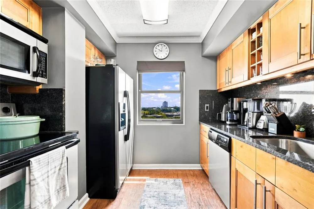 795 Hammond Drive #1708 Sandy Springs, GA 30328