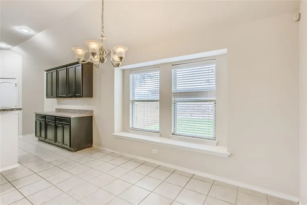 221 Anthony Lane Red Oak, TX 75154