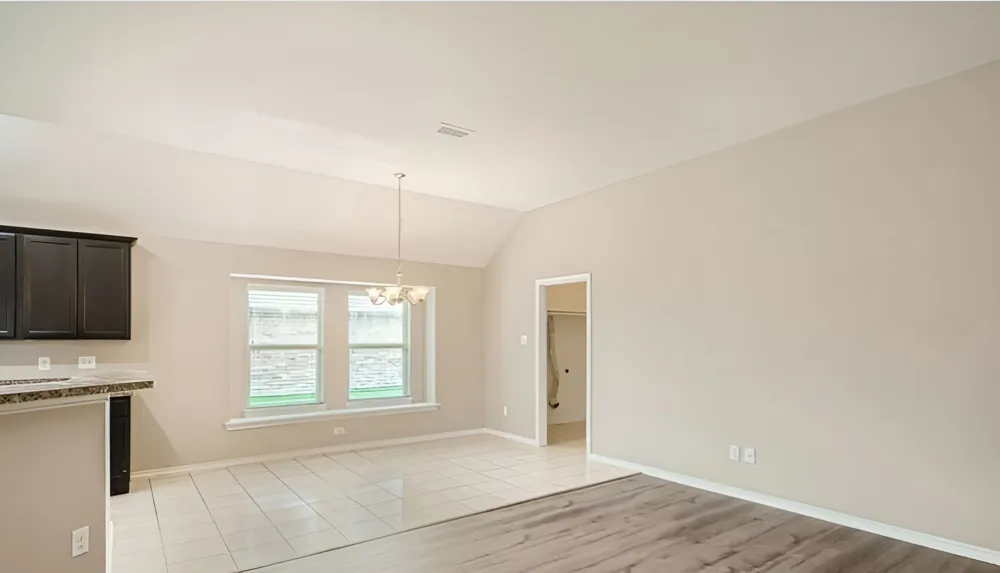 221 Anthony Lane Red Oak, TX 75154
