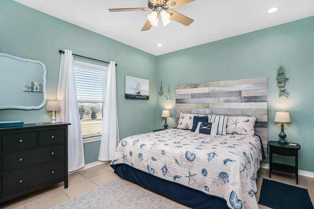 960 B Palmetto Drive Crystal Beach, TX 77650