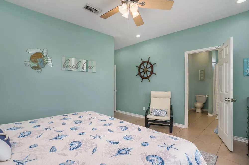 960 B Palmetto Drive Crystal Beach, TX 77650