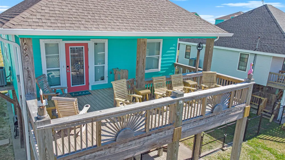960 B Palmetto Drive Crystal Beach, TX 77650