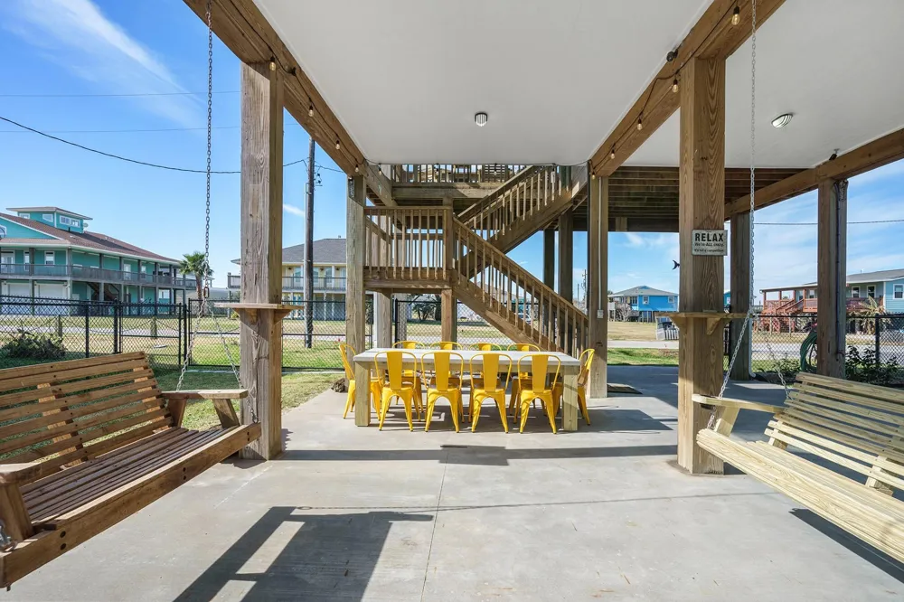 960 B Palmetto Drive Crystal Beach, TX 77650