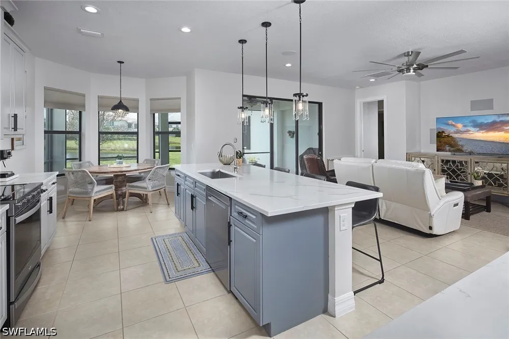Madeira Court Naples, FL 34119