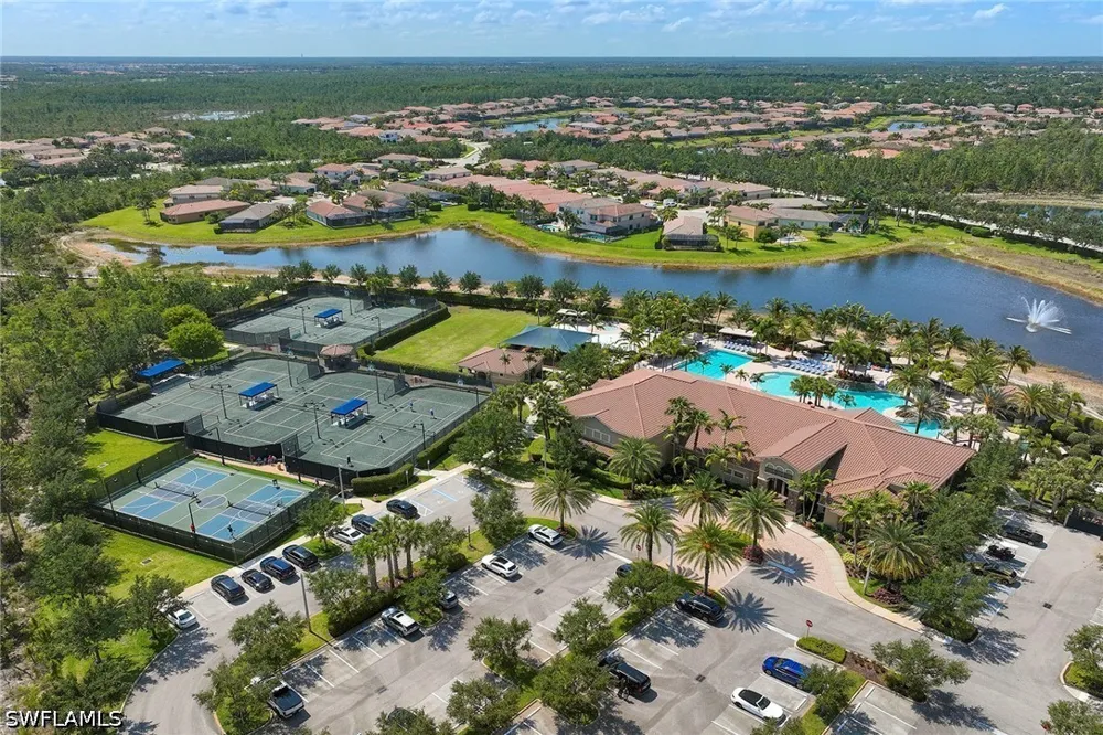 Madeira Court Naples, FL 34119