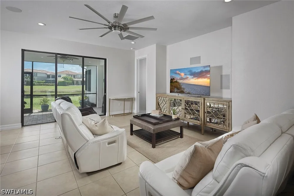 Madeira Court Naples, FL 34119
