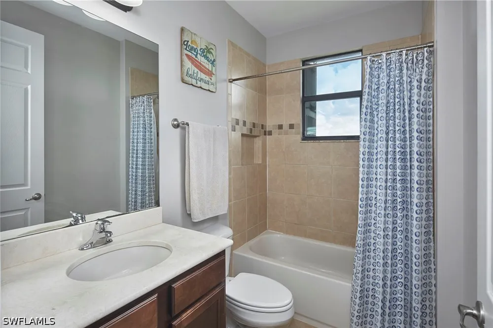 Madeira Court Naples, FL 34119