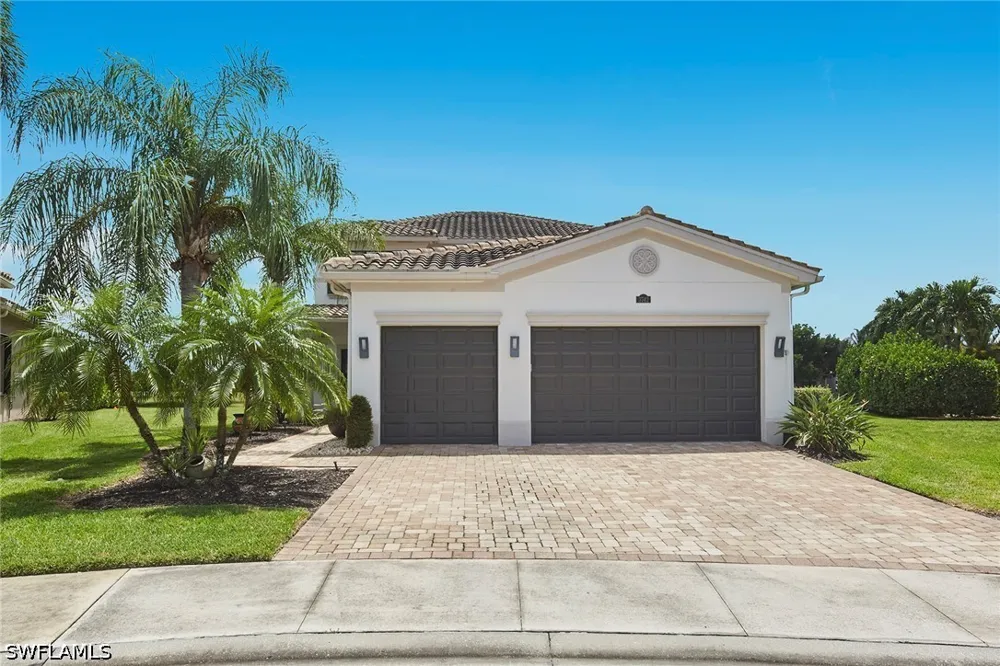 Madeira Court Naples, FL 34119