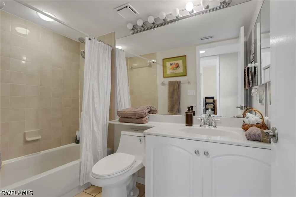 Trailwinds Drive #213 Fort Myers, FL 33907