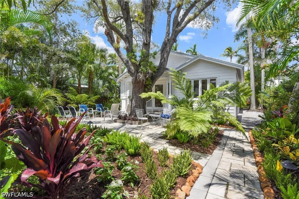 11th Avenue S Naples, FL 34102