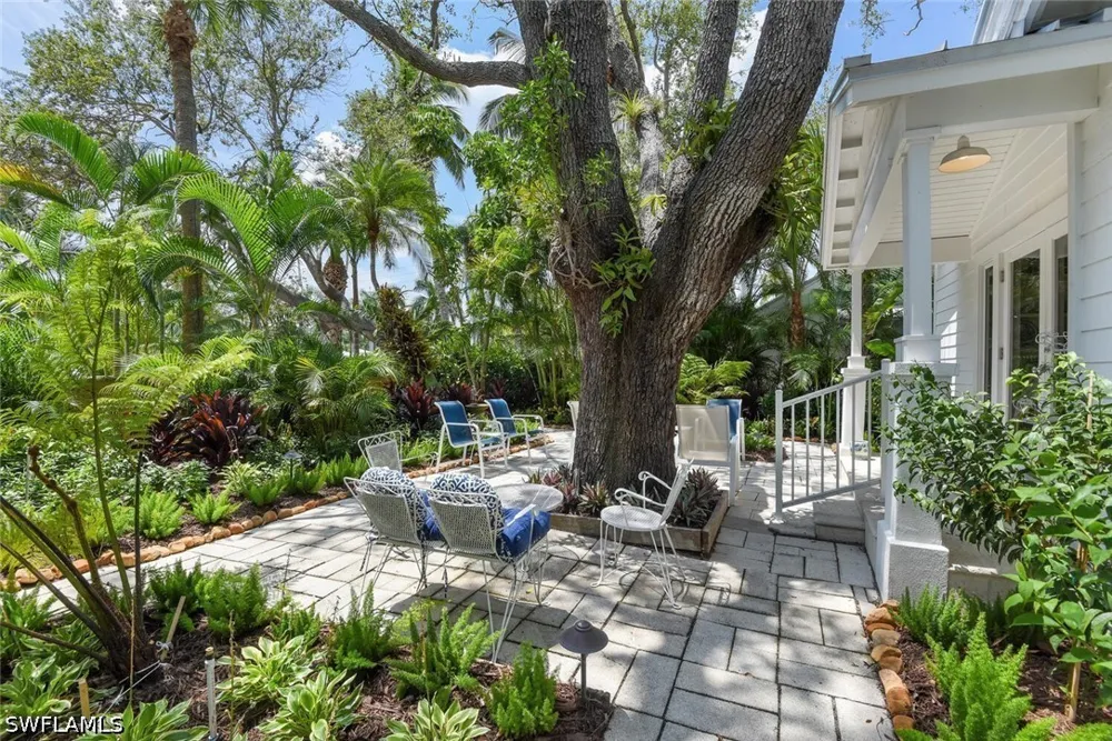 11th Avenue S Naples, FL 34102