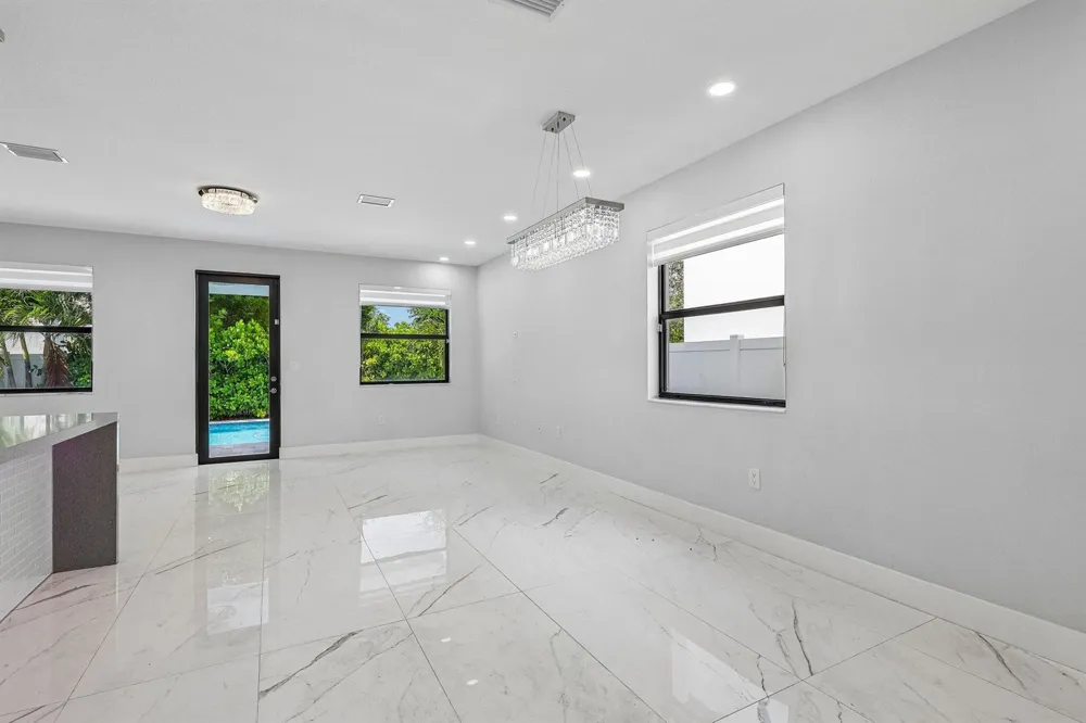 3567 W 110TH TERRACE Hialeah, FL 33018