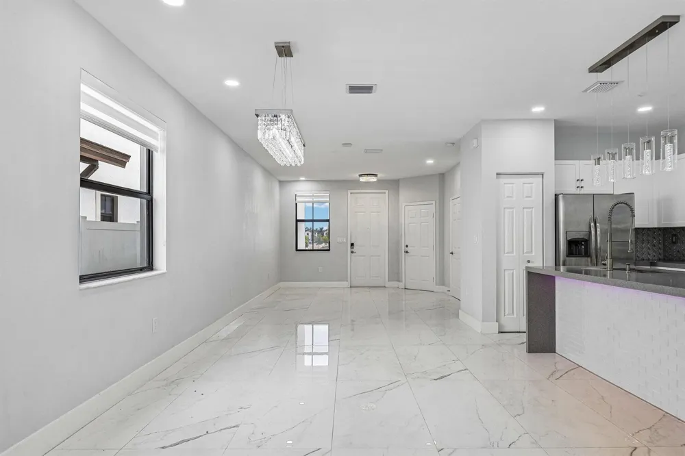 3567 W 110TH TERRACE Hialeah, FL 33018