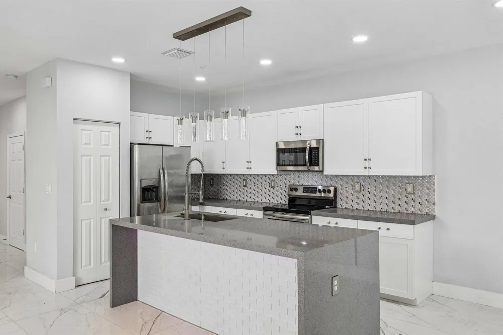 3567 W 110TH TERRACE Hialeah, FL 33018