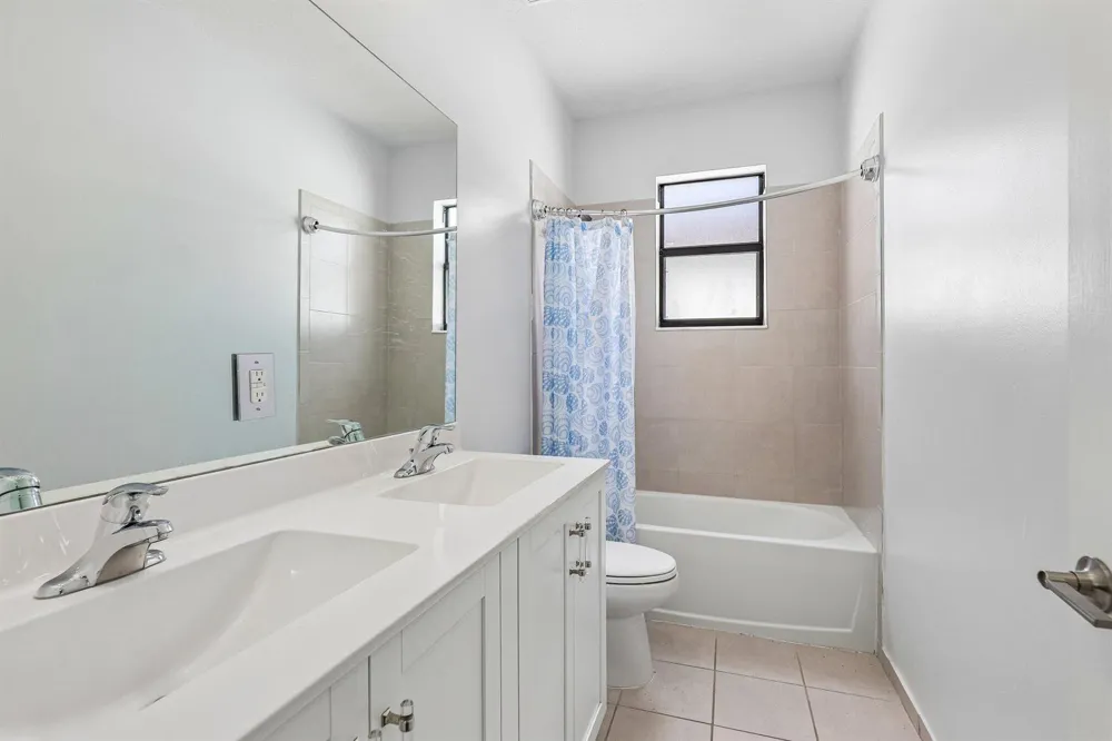 3567 W 110TH TERRACE Hialeah, FL 33018