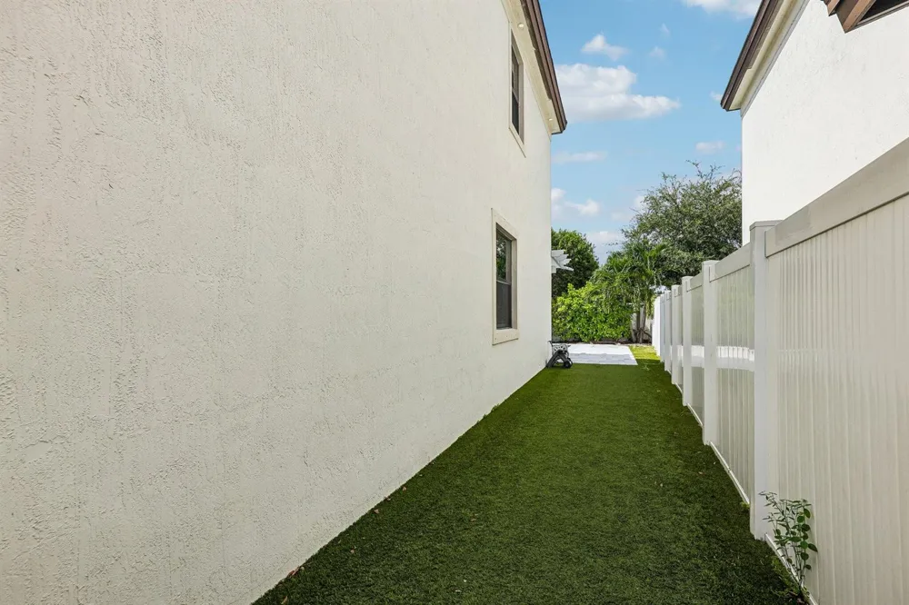 3567 W 110TH TERRACE Hialeah, FL 33018