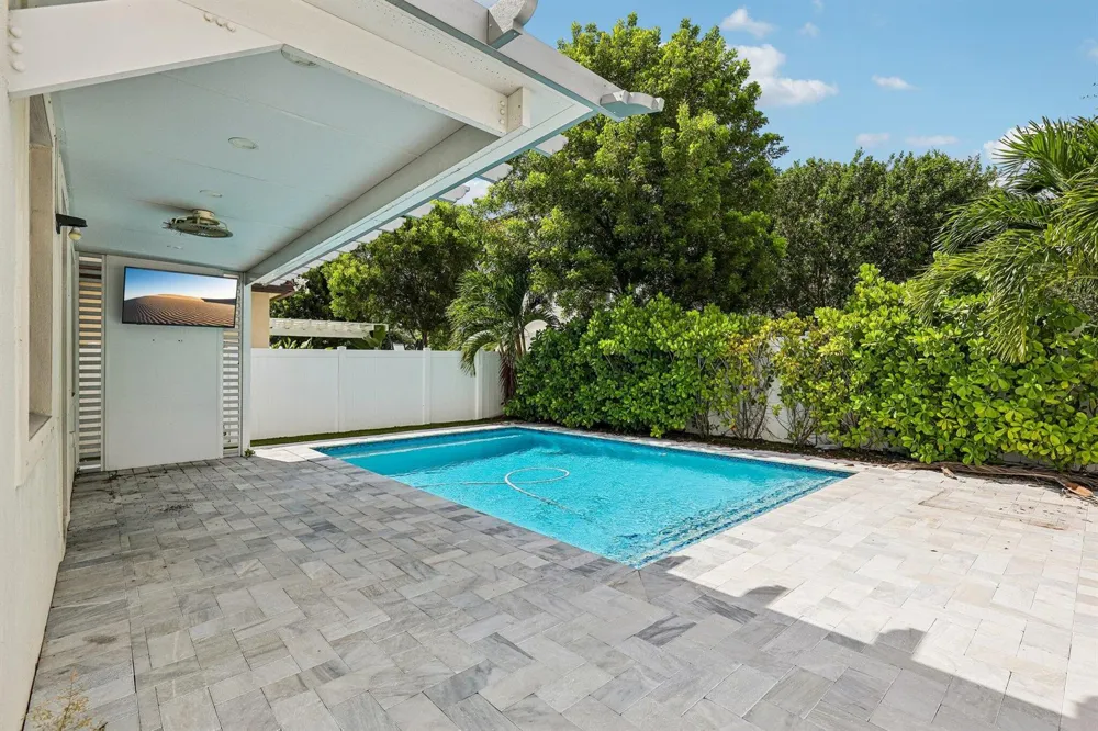3567 W 110TH TERRACE Hialeah, FL 33018