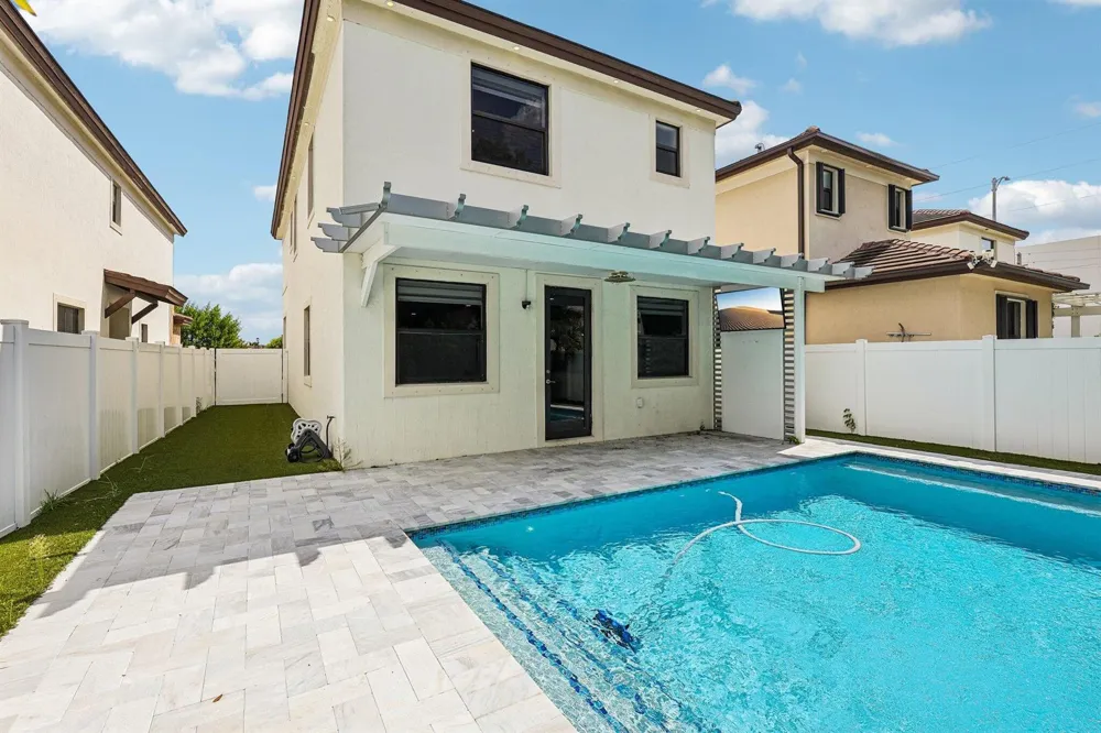 3567 W 110TH TERRACE Hialeah, FL 33018