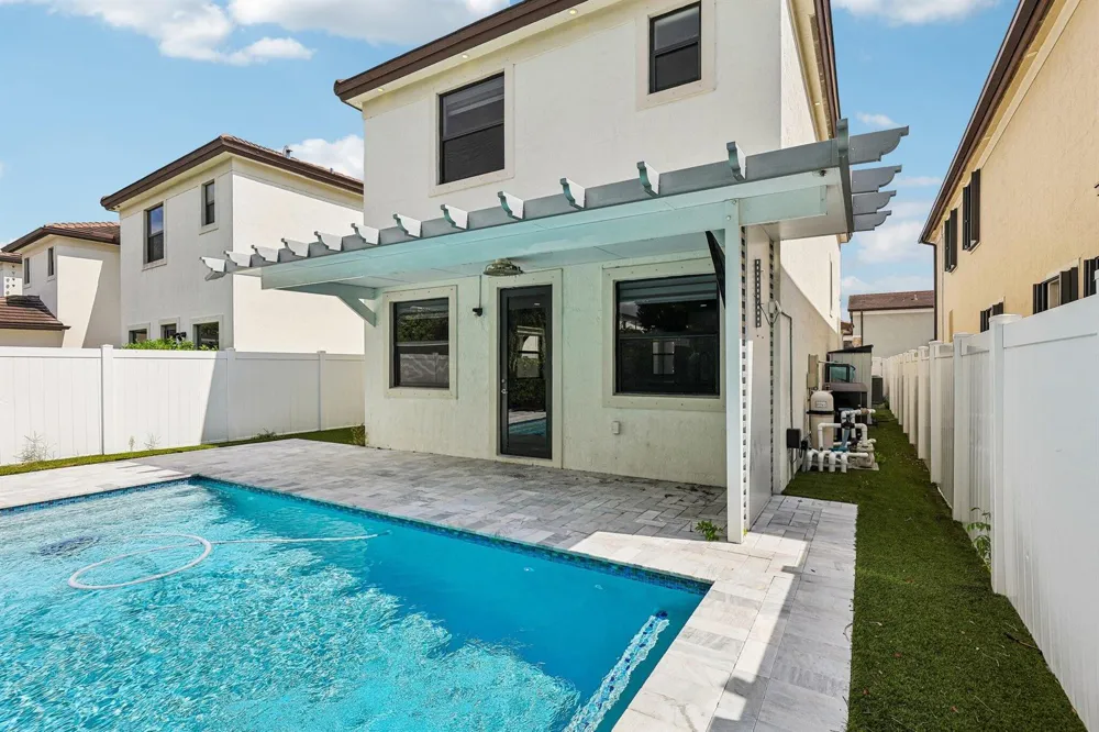 3567 W 110TH TERRACE Hialeah, FL 33018