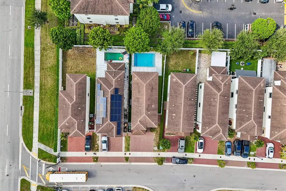 3567 W 110TH TERRACE Hialeah, FL 33018